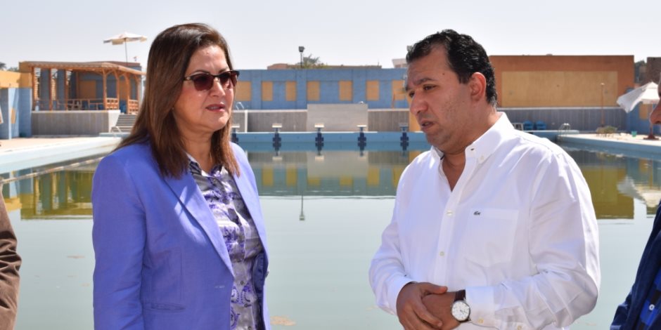 وزيرة التخطيط تتفقد مشروعات المياه والمستشفيات وطريق الكباش في الأقصر