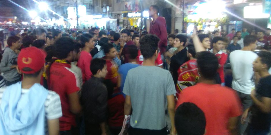 جماهير الأهلي تجوب شوارع كفر الشيخ بعد فوز الشياطين الحمر (صور)