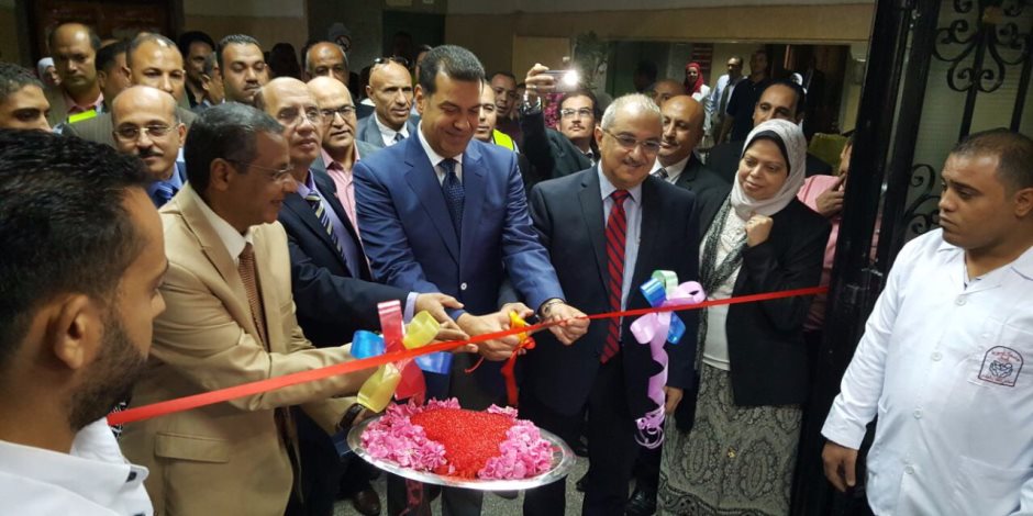 افتتاح أكبر وحدة عناية مركزة بمستشفى الأطفال في أسيوط (صور)