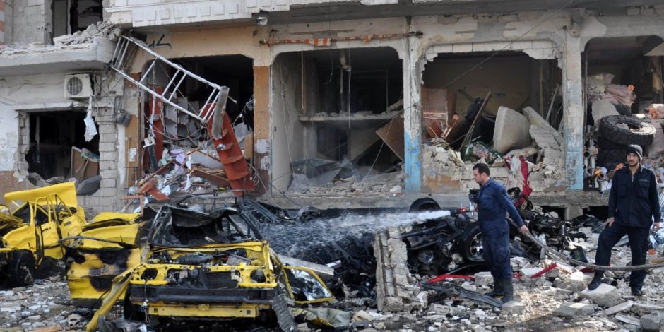 إنفجار سيارة مفخخة تسفر عن مقتل 100 شخص بدير الزور