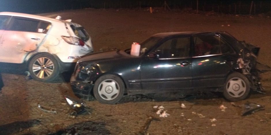 إصابة 4 أشخاص إثر حادث تصادم سيارتين أعلى طريق إسكندرية الصحراوي  