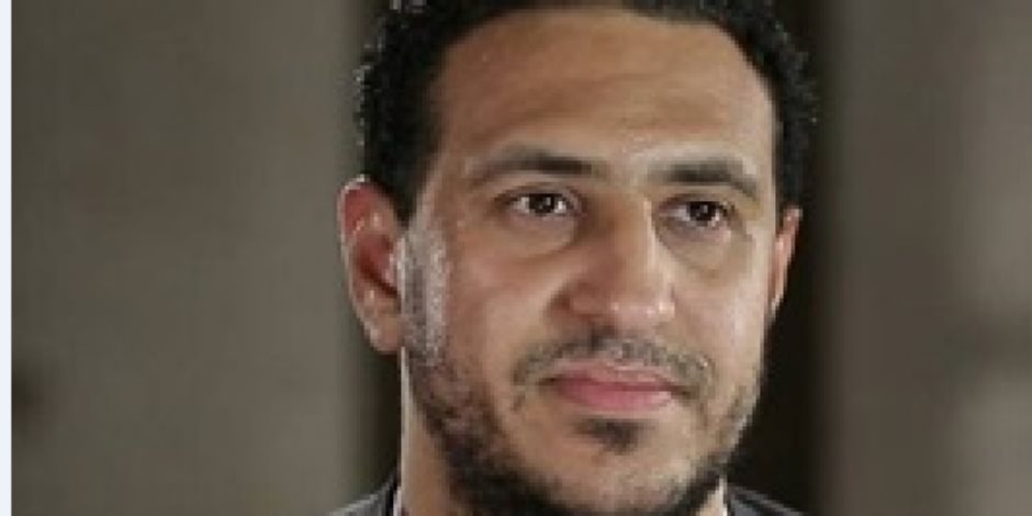 "أمن الدولة" تُجدِّد حبس أحمد علاء المتهم برفع "علم المثلية" 15 يومًا