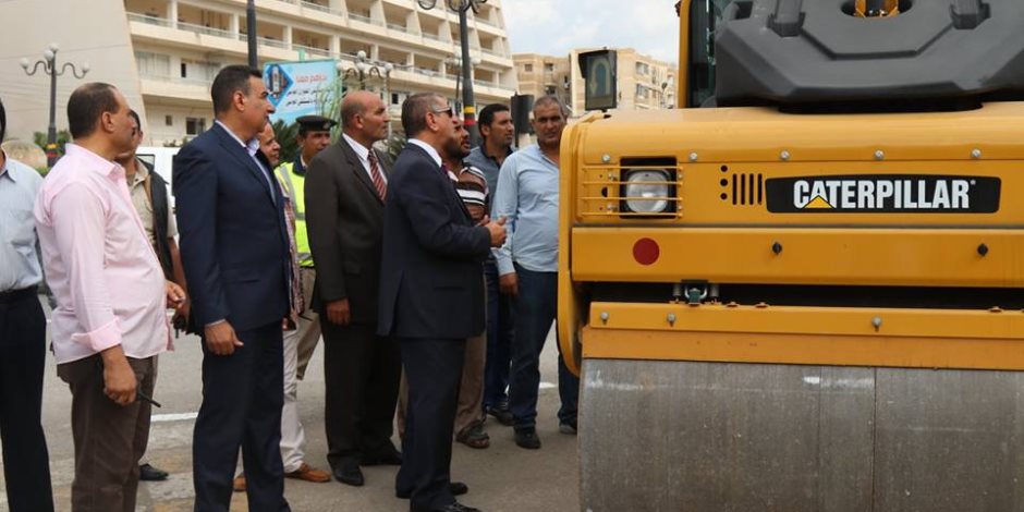 محافظة كفر الشيخ تدعم مشروع الرصف بمعدات إضافية بتكلفة مليوني جنيه