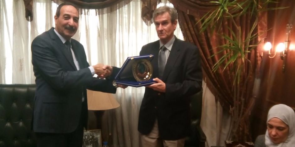 ميناء الإسكندرية يستقبل نائب سفير جنوب أفريقيا (صور ) ميناء الإسكندرية يستقبل نائب سفير جنوب أفريقيا (صور )