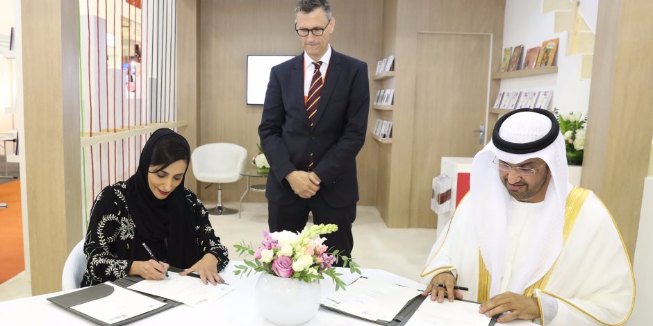 "الناشرين الإماراتيين" يوقع اتفاقية لتعزيز صناعة النشر في معرض الشارقة الدولي للكتاب