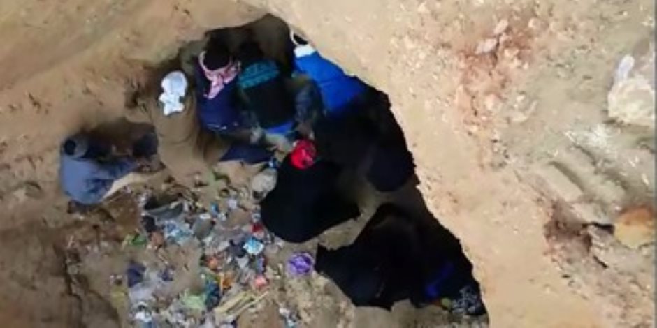 مصرع وإصابة عاملين انهارت عليهما حفرة أثناء تركيب ماسورة ري بأبو حمص