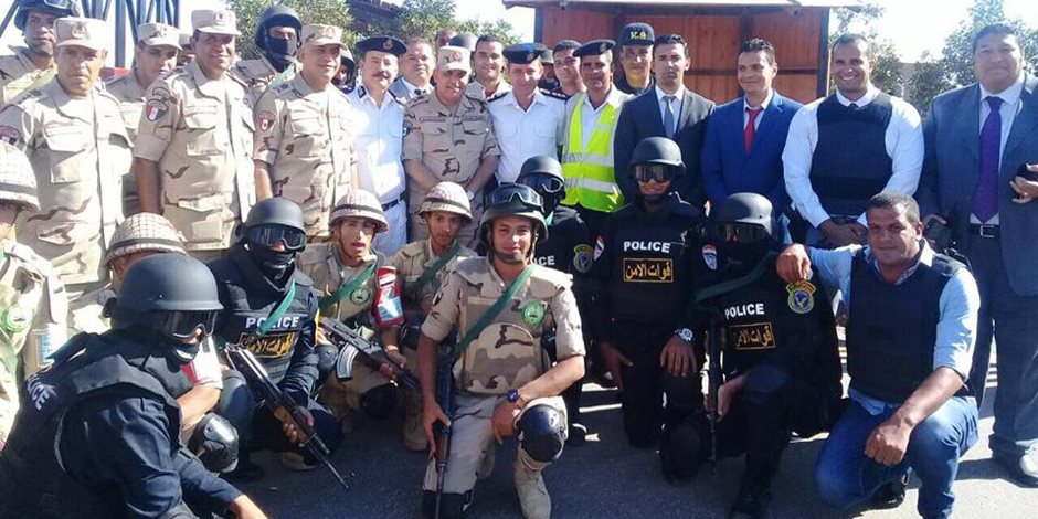 وزير الدفاع وحكمدار جنوب سيناء يتفقدان تأمين منتدى شباب العالم (صور)