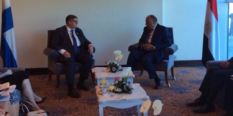 سامح شكري يجرى محادثات مع وزير خارجية فنلندا في شرم الشيخ
