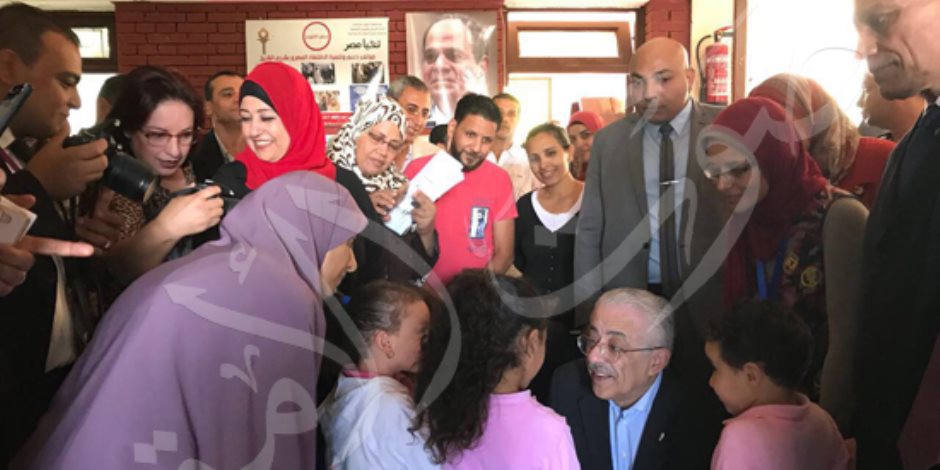 وزير التربية والتعليم يغادر مدرسة شرم الشيخ ويؤكد: "بنك المعرفة فعال" (صور) 