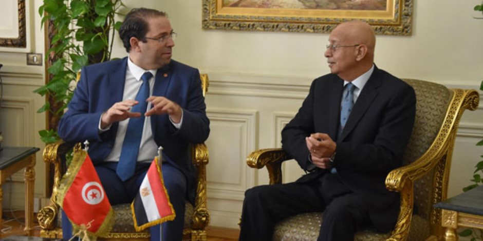 رئيس الحكومة التونسية يغادر القاهرة عقب لقاء السيسي وشريف إسماعيل