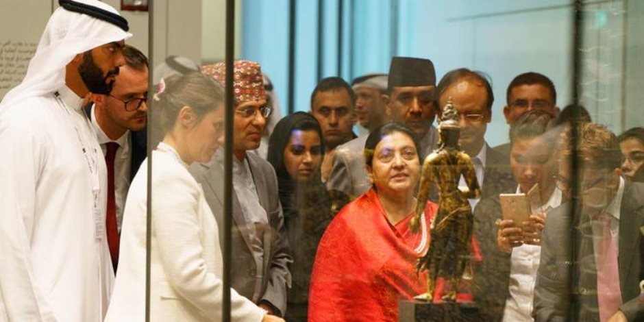 رئيسة جمهورية نيبال تزور متحف اللوفر أبوظبي