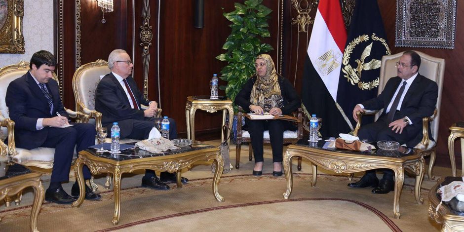 وزير الداخلية يستقبل سفيري فرنسا وإيطاليا بالقاهرة 