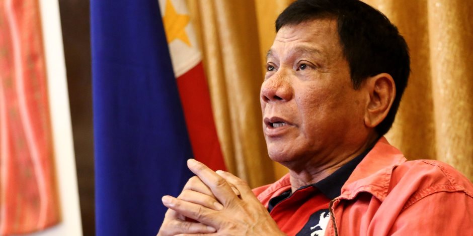 رئيس الفلبين: الشرطة ستعود للحرب على المخدرات