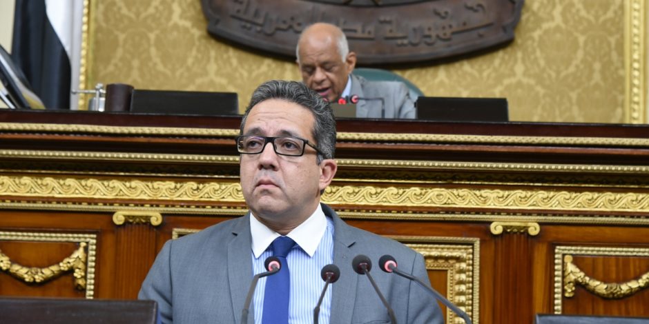 خالد العناني: إقامة 3 معارض دولية ضخمة للآثار المصرية الشهر الجاري
