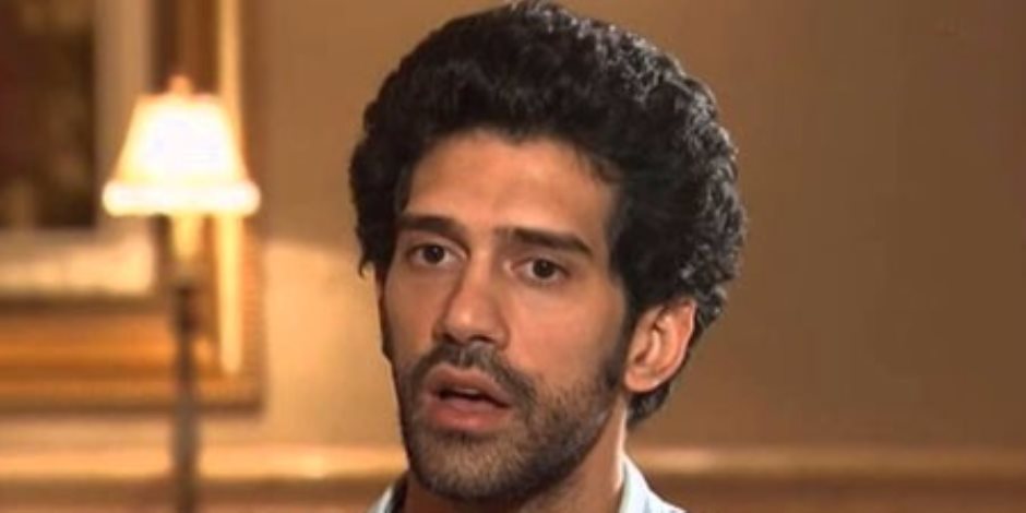 أحمد مجدي يتعاقد على مسلسل "بالحجم العائلي" أمام يحيى الفخراني