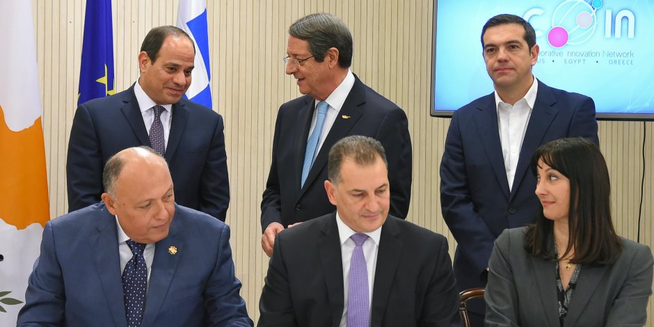 السيسي: اتفقنا على عقد أسبوع للجاليات بين مصر وقبرص واليونان (صور) 