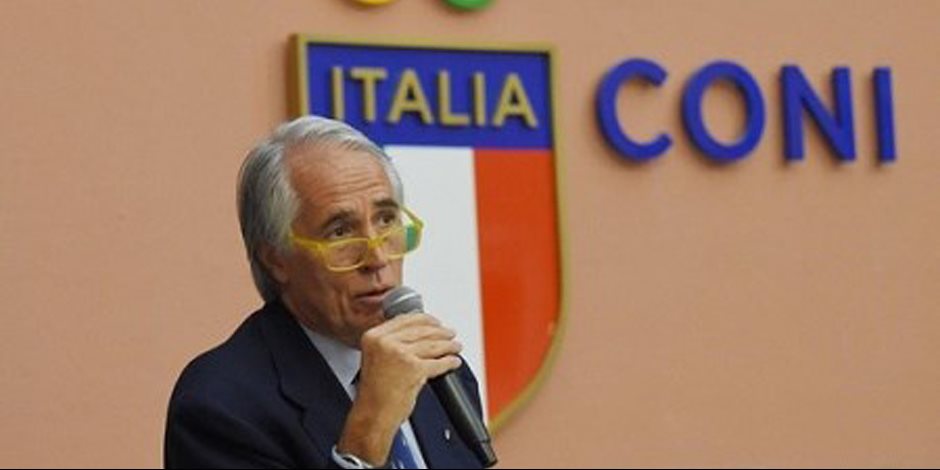 رئيس اللجنة الأولمبية الإيطالية يهدد اتحاد الكرة بالتدخل في حال عدم اختيار رئيس جديد
