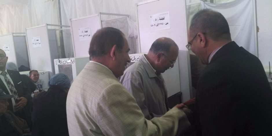 انتخابات الزمالك .. وزير الانتاج الحربى الأسبق يدلى بصوته