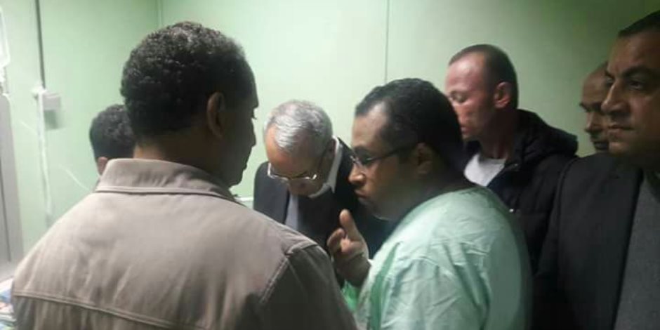 محافظ شمال سيناء يزور مستشفى بئر العبد.. ويؤكد تعليمات الرئيس بصرف التعويضات للشهداء والمصابين (صور)