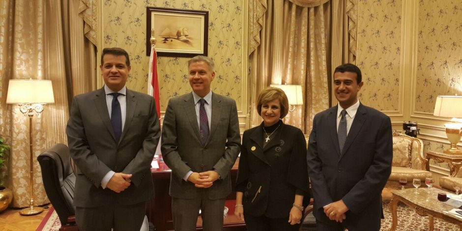 رئيس خارجية البرلمان يلتقى بسفير كندا بالقاهرة