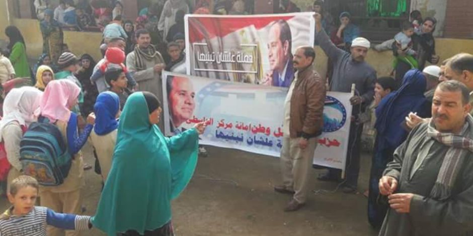 نجاح فعاليات القوافل التموينية لحملة "علشان تبنيها" في قرى بني سويف