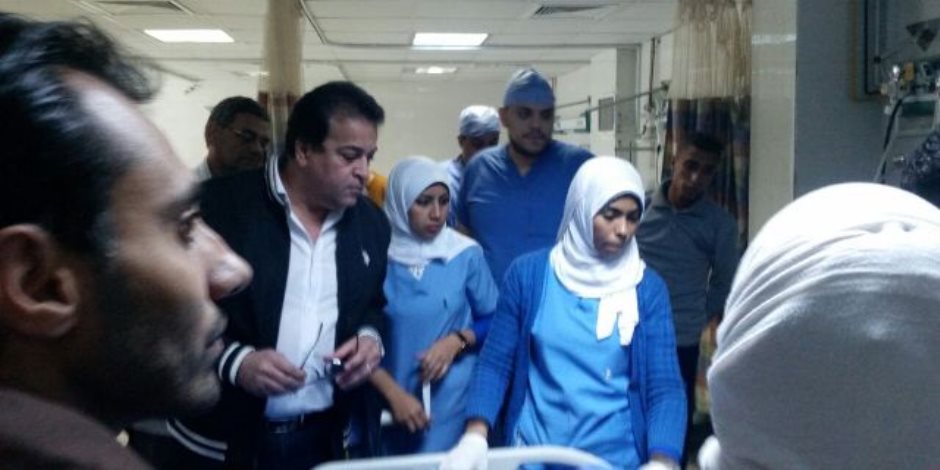 وزير التعليم العالي يعلن حصيلة العمليات الجراحية لمصابي حادث مسجد الروضة (صور)