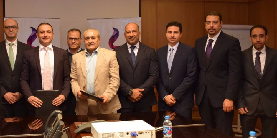 تفاصيل توقيع "المصرية للاتصالات" اتفاقية تعاون مع "بيراميدز تليكوم"