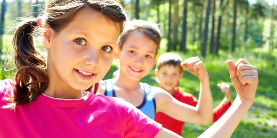  4 فوائد لممارسة الرياضة مع أطفالك في المنزل .. قضاء وقت ممتع معهم