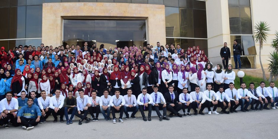 افتتاح معرض مشروعات منتجات أدوية كلية الصيدلة بجامعة سيناء