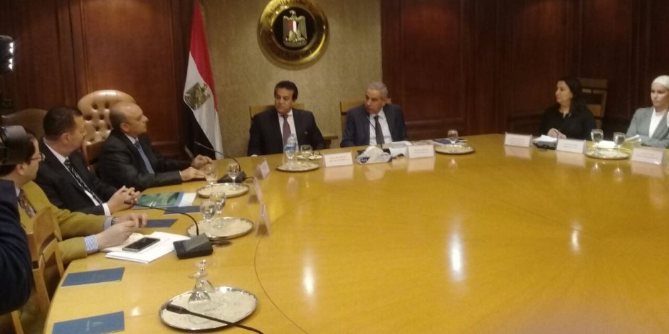 وزيرا التجارة والصناعة والتعليم العالي والبحث العلمي يبحثان تعزيز دور التكنولوجيا الحديثة في تطوير وتحديث الصناعة المصرية