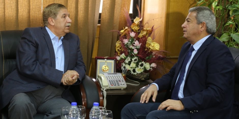 محافظ الإسماعيلية يستقبل وزير الرياضة قبل زيارة فرع النادي الإسماعيلي (صور)