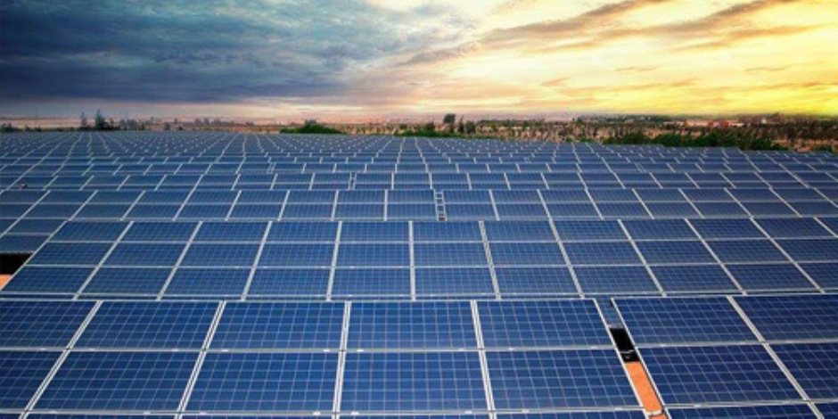 عمرو شوقي: وزارة الانتاج الحربي تشيد أكبر مصنع للألواح الشمسية بالشرق الأوسط