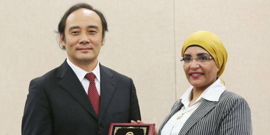 معهد كونفوشيوس يفور بجائزة «الأفضل» في تحديد مستوي «الصينية»