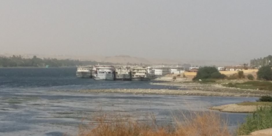 للمرة الثانية خلال 48 ساعة.. شحوط 4 بواخر أمام "كوم أمبو " بسبب انخفاض مياه النيل