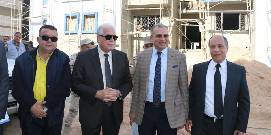 محافظ جنوب سيناء وصندوق تطوير العشوائيات يبحثان إنشاء 600 وحدة سكنية بالرويسات