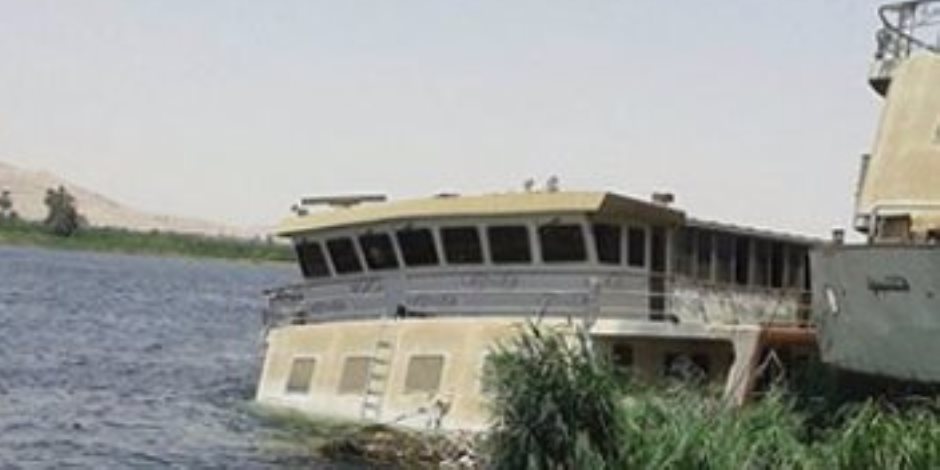 مصادر أمنية : تعويم 5 مراكب بعد شحوطها في النيل بمدينة أرمنت للمرة الثانية
