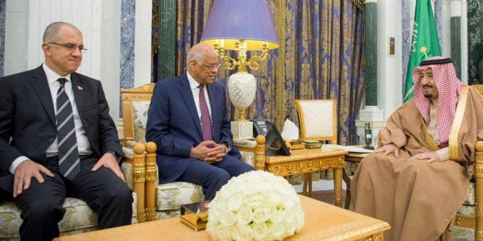 رئيس مجلس النواب يستعرض العلاقات المصرية السعودية مع خادم الحرمين 