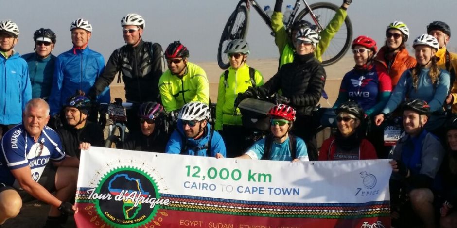 تشديدات أمنية بمنطقة الأهرامات مع بدء سباق الدراجات لجنوب أفريقيا (صور)