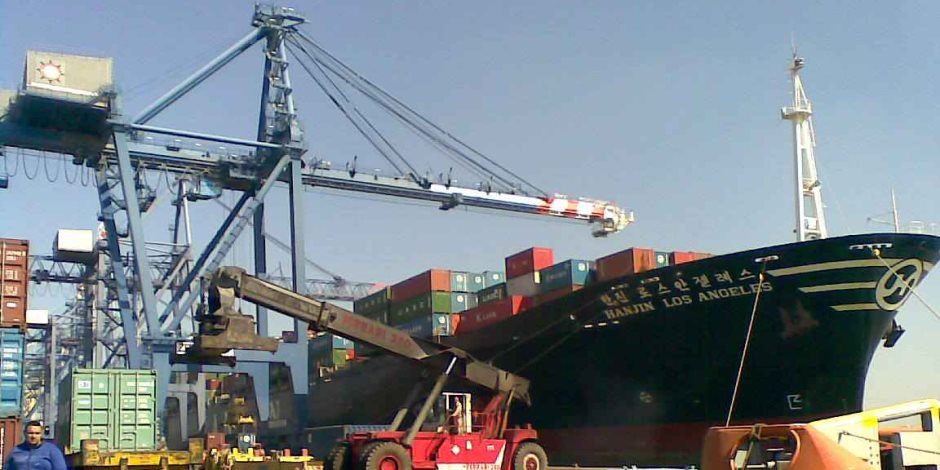  وزيرا النقل والبترول يضعان حجر الاساس لعدد من المشروعات الاستثمارية بميناء دمياط 