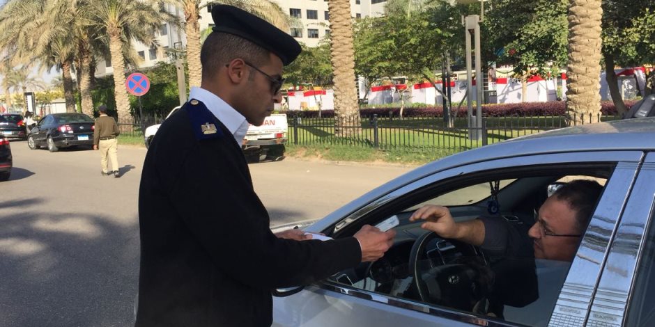 ضبط 2865 مخالفة كلبش وسحب 326 رخصة بحملات مرورية في القاهرة (صور)