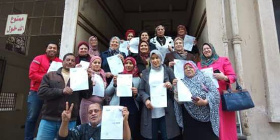 عضوات القومي للمرأة بالشرقية يحررن توكيلات لترشيح الرئيس السيسي