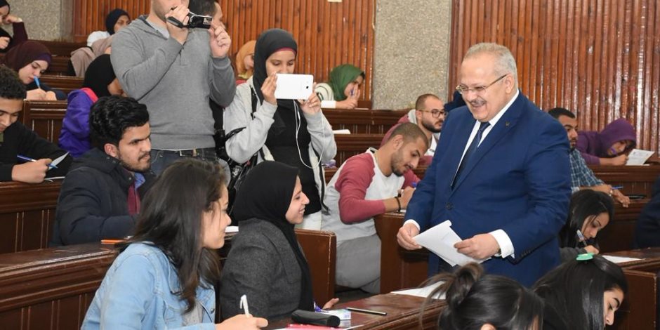 رئيس جامعة القاهرة يعلن تراجع حالات الغش في الامتحانات بشكل ملحوظ 