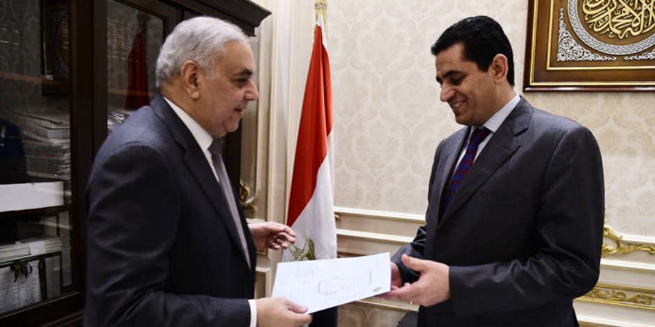 الأربعاء.. «دعم مصر» يعلن أسماء مرشحيه للجان النوعية بالبرلمان (صور) 