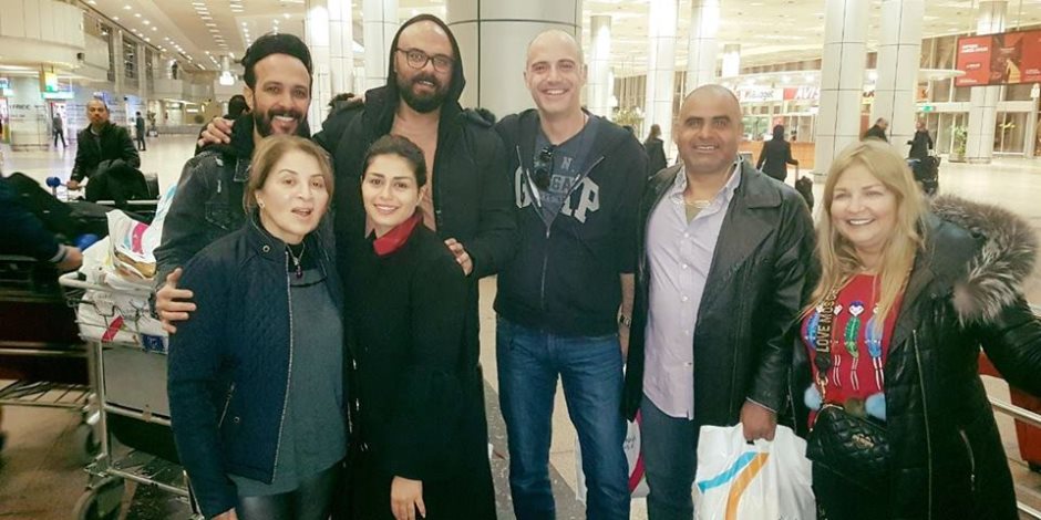 عودة أبطال مسلسل "بيت السلايف" من أبوظبي واستئناف التصوير غدا بالمنصورية