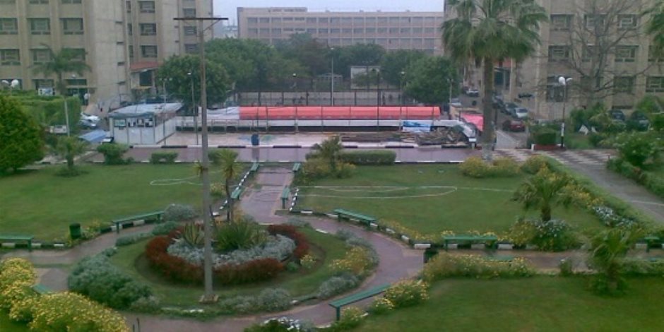 متحدث جامعة الإسكندرية: كاميرات حمامات كلية الصيدلة "هيكلية"
