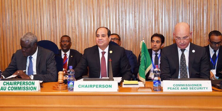السيسي في مجلس السلم الإفريقي: علينا التعامل بحزم مع داعي الإرهاب