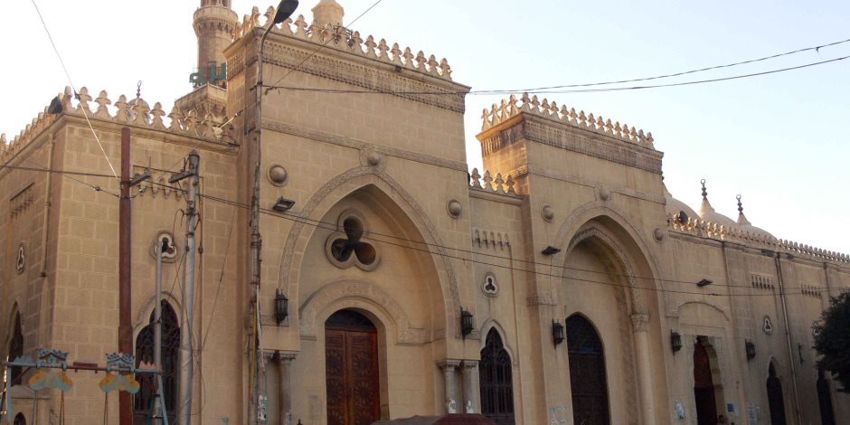 محمد سيد الكونين.. الإمام البوصيري كاتب لشواهد القبور ترك بردته في الأسكندرية (صور)