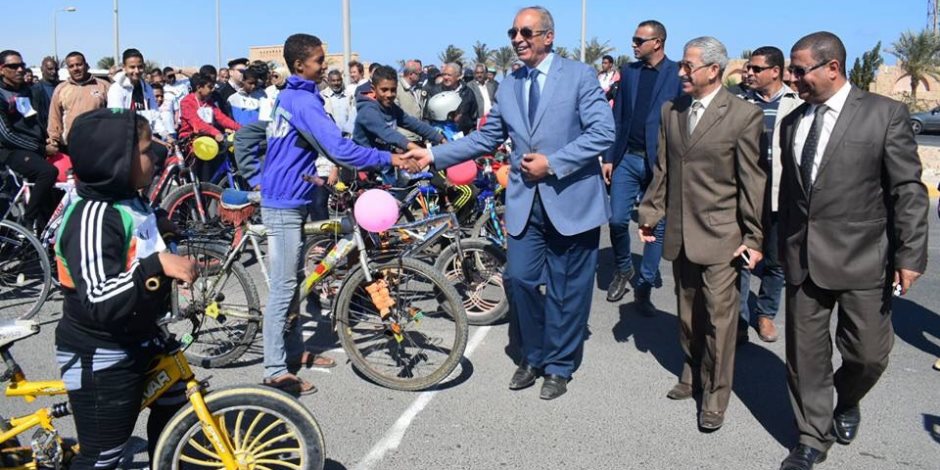 انطلاق ماراثون الدراجات بالقصير ضمن احتفالات العيد القومي بالبحر الأحمر
