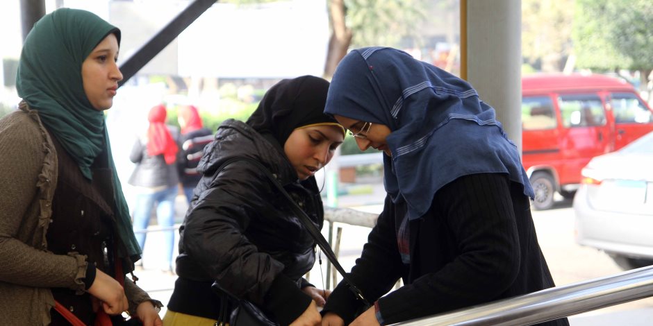 أول يوم دراسي في جامعة عين شمس بعدسة صوت الأمة (صور)