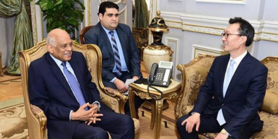  رئيس مجلس النواب بستقبل ٤ سفراء.. ويؤكد اهتمام مصر بـ"التجربة الكورية" (صور)